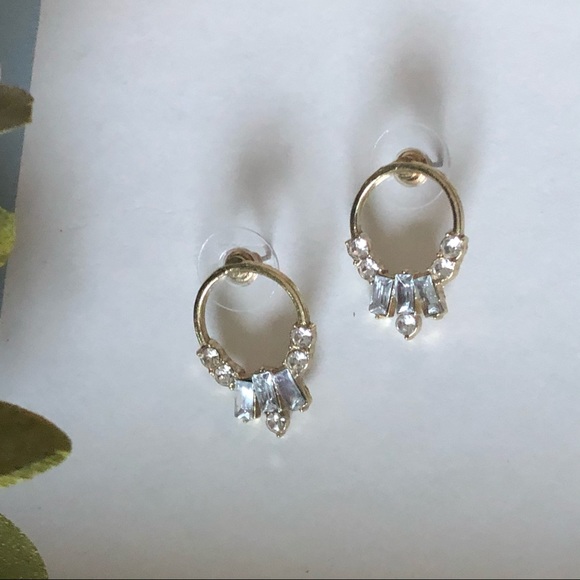 Vintage Inspired Gold Jeweled Studs - Picture 1 of 7